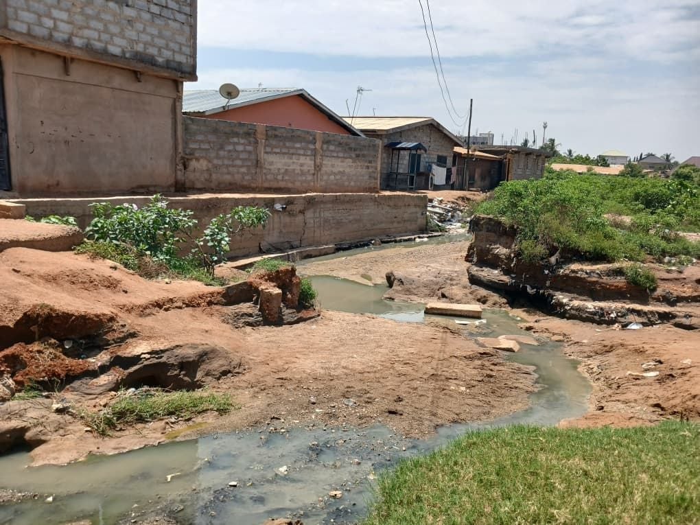 GAR: Residents of Zenu Atadeka appeal to Gov't to construct broken bridge